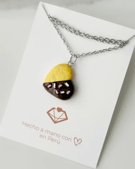 Collar galleta corazón bañado en chocolate