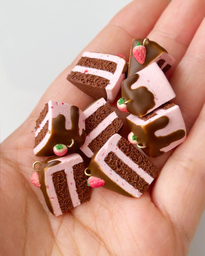 Collar torta de chocolate y fresa - Imagen 2