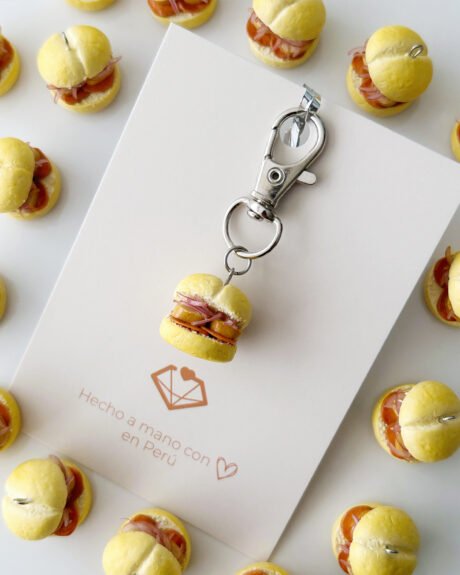 Llavero pan con chicharrón