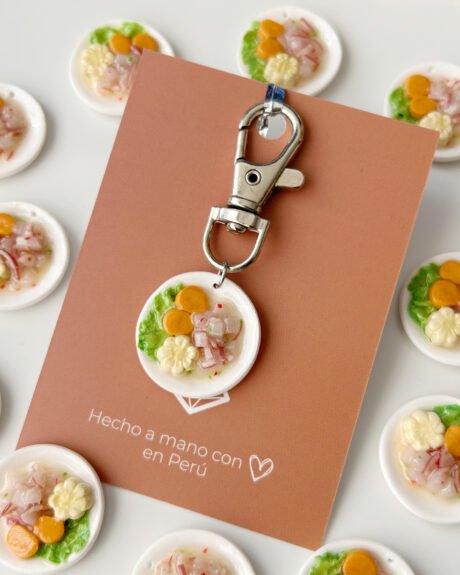 Llavero ceviche peruano