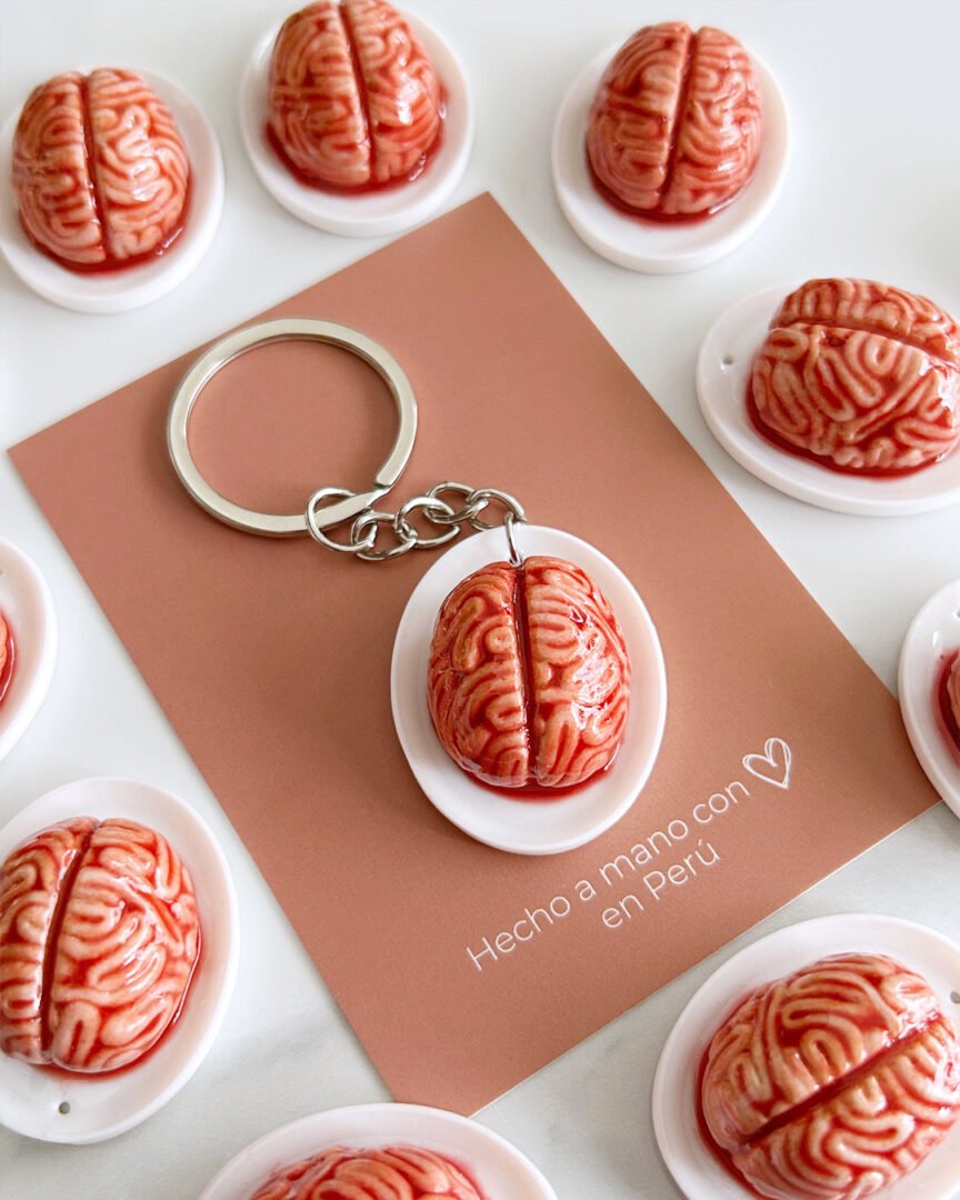 Llavero plato con cerebro