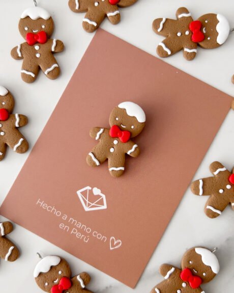 Pin hombrecito de jengibre con corbata