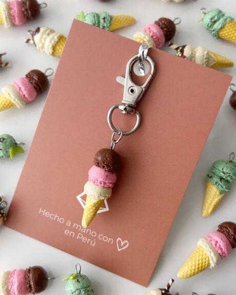 Llavero cono de helado